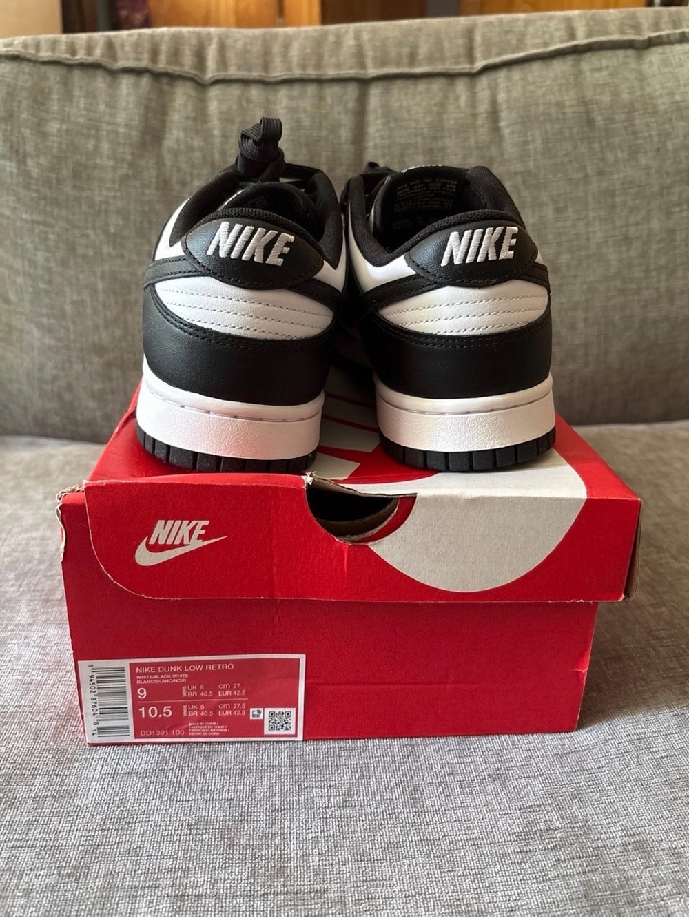 Nike Dunks - Picture 3 of 5